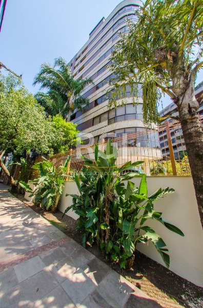 Apartamento à venda com 257m², 3 quartos, 3 suítes, 3 vagas no bairro Bela Vista em Porto Alegre