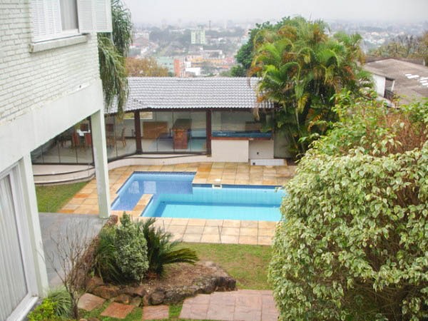 Casa para Venda - 560m², 5 dormitórios, sendo 4 suites, 2 vagas - Vila Jardim