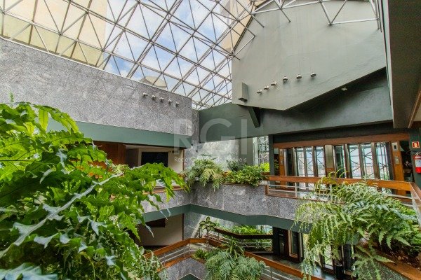 Conjunto/Sala à venda com 40m², 1 vaga no bairro Higienópolis em Porto Alegre