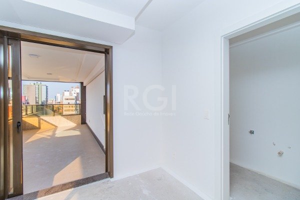 Cobertura para Venda - 617.99m², 4 dormitórios, sendo 4 suites, 5 vagas - Mont Serrat