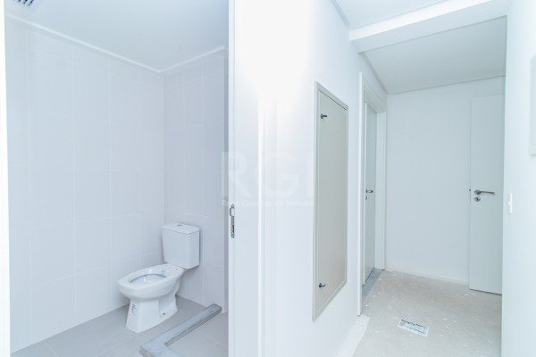Cobertura para Venda - 617.99m², 4 dormitórios, sendo 4 suites, 5 vagas - Mont Serrat