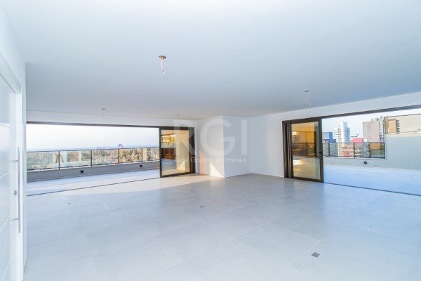 Cobertura para Venda - 617.99m², 4 dormitórios, sendo 4 suites, 5 vagas - Mont Serrat