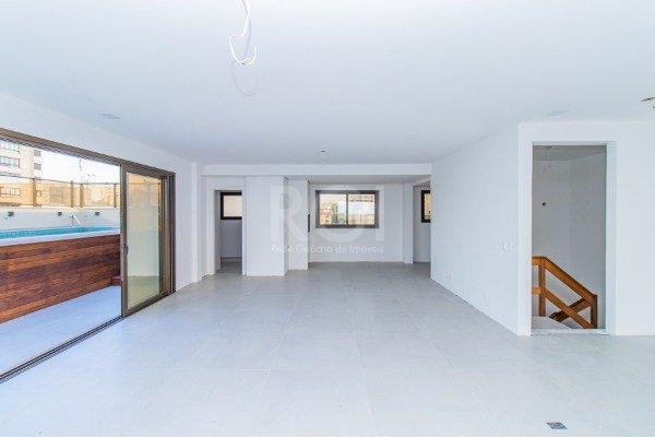 Cobertura para Venda - 617.99m², 4 dormitórios, sendo 4 suites, 5 vagas - Mont Serrat