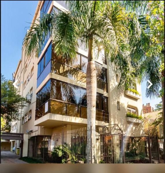Cobertura com 223m², 3 dormitórios, 1 suíte, 2 vagas no bairro Higienópolis em Porto Alegre para Comprar