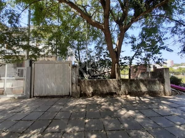 Terreno com 405m² no bairro Menino Deus em Porto Alegre para Comprar